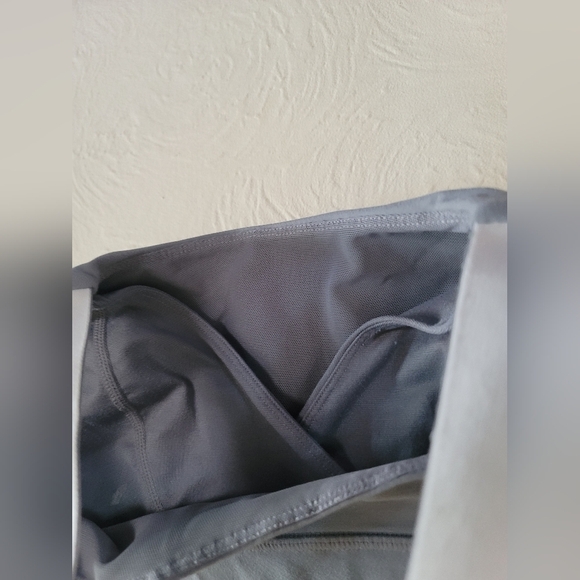 Lululemon, Adjust‎ Me Bra, Fossil, Size 8 - Picture 5 of 12